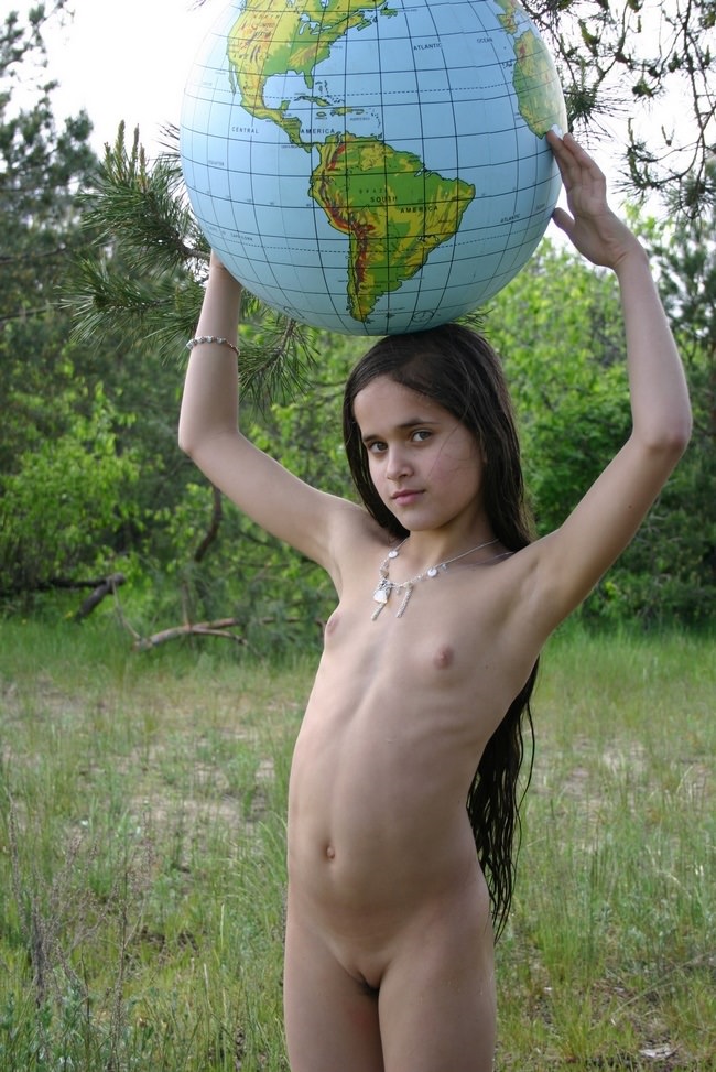 Kiev in natural freedom - Purenudism world photo | Naturist Gallery